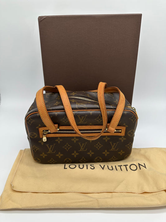 Luxury Soluciens Pre-Owned Louis Vuitton Vintage Cite Bag in Monogram Coated Canvas