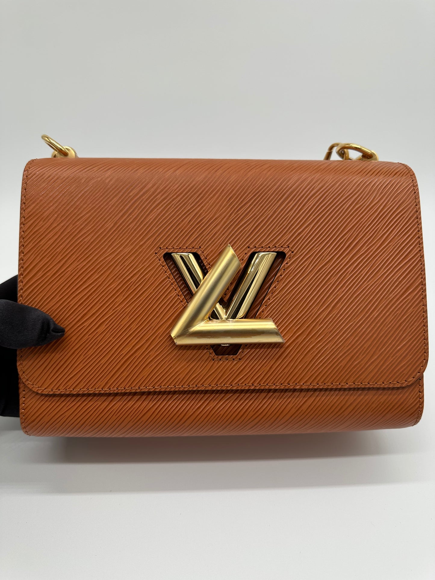 Luxury Soluciens Pre-Owned Louis Vuitton MM Epic Leather Twist