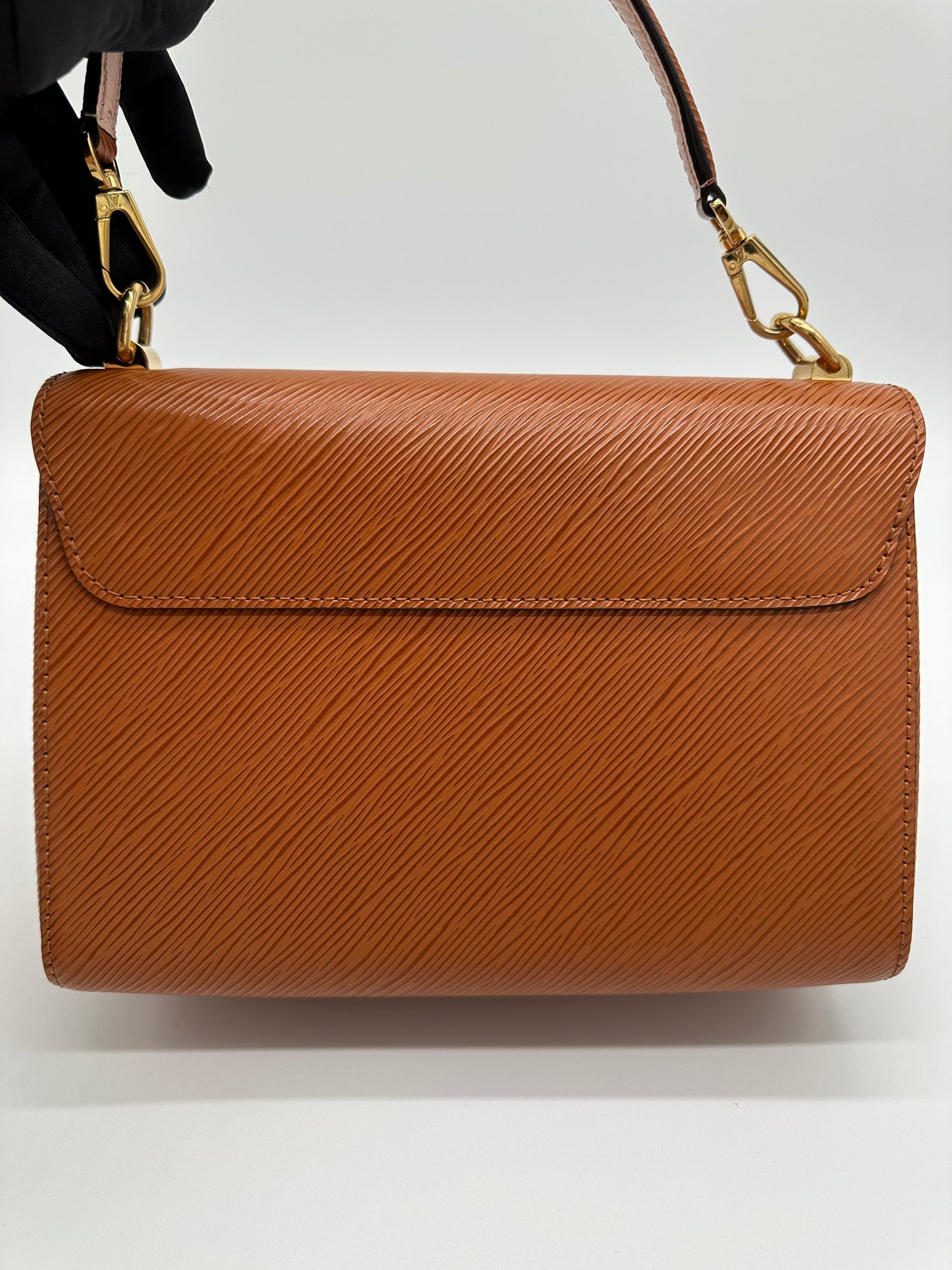 Luxury Soluciens Pre-Owned Louis Vuitton MM Epic Leather Twist