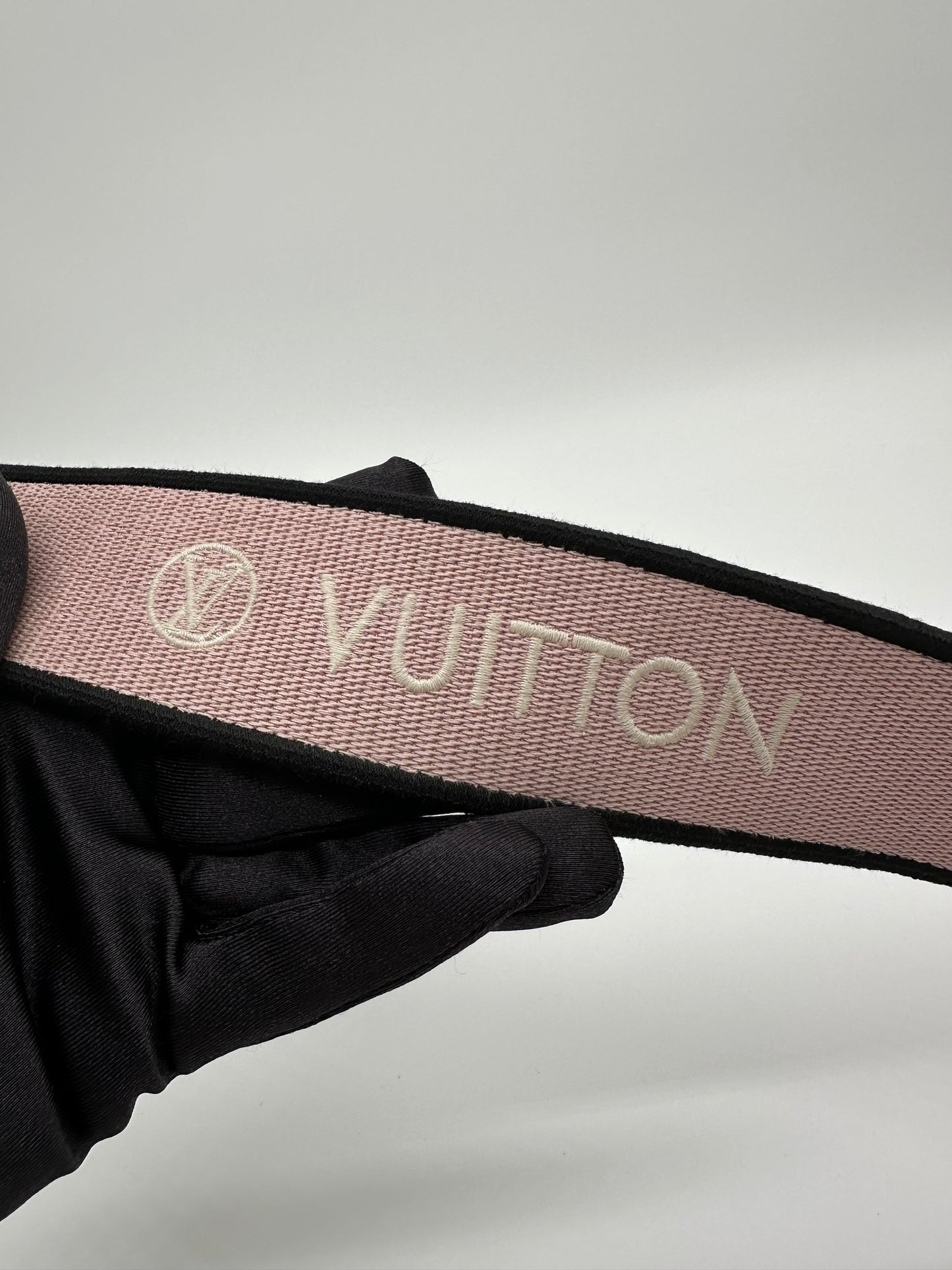 Luxury Soluciens Pre-Owned Louis Vuitton MM Epic Leather Twist